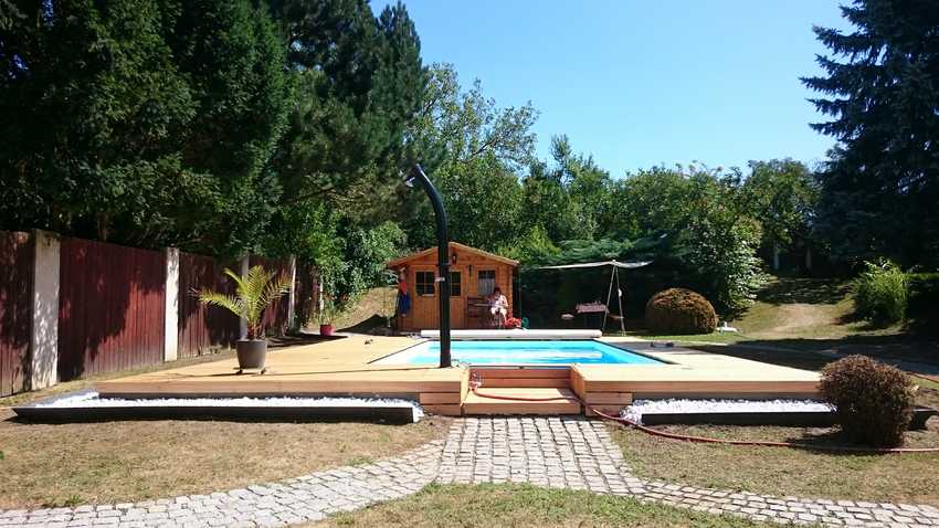 Terrasse mit Pool