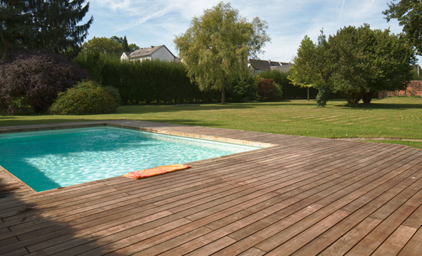 Terrasse Thermo-Esche